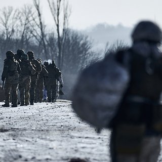 Секс с военнопленными. Смотреть порно и скачать на телефон бесплатно.