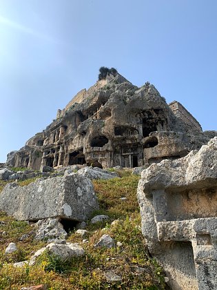 Гробницы в городе Тлос. Фото: Мария Купцова
