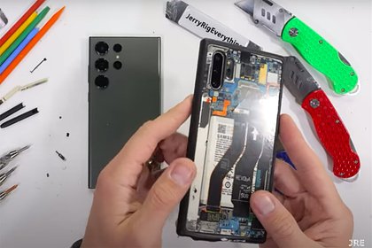 Samsung Galaxy S23 Ultra выдержал испытание огнем