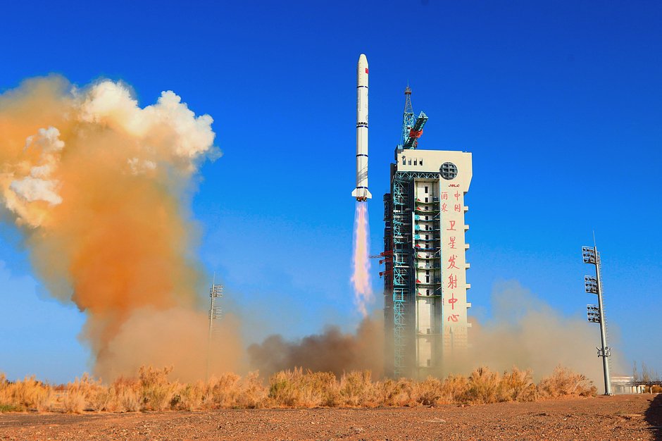 Запуск китайской ракеты-носителя с спутником S-SAR01, предназначенным для управления чрезвычайными ситуациями и мониторинга среды