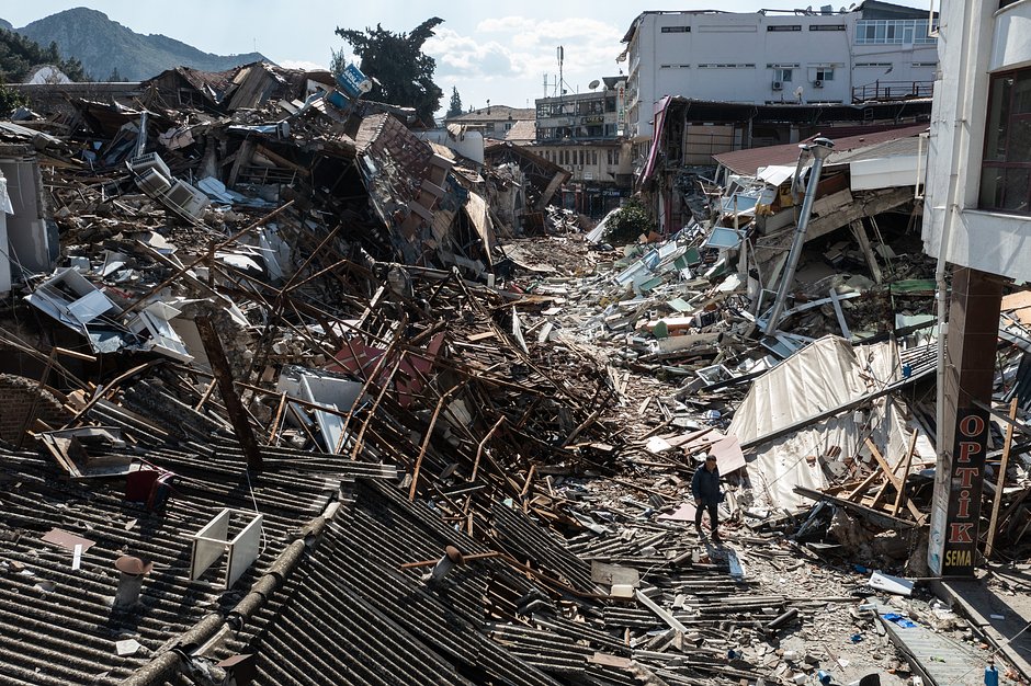 Разрушения в результате землетрясения в провинции Хатай в Турции