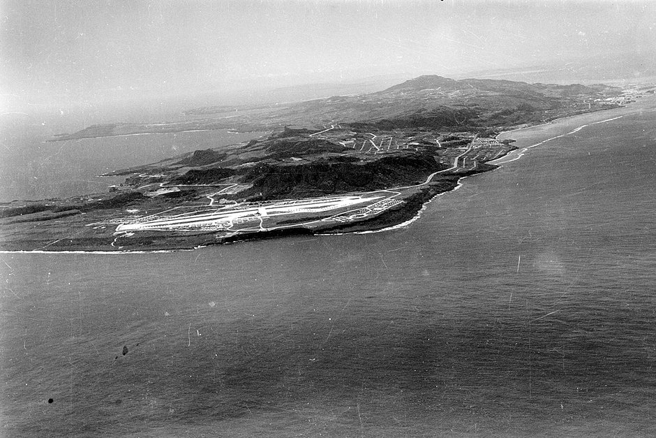 Захваченный американскими войсками остров Сайпан. Именно на этом острове в 1944 году тысячи японцев покончили с собой, чтобы не попасть в плен к американцам. Сайпан, Япония. 1945 год