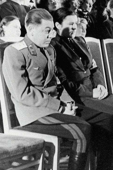 Сын Иосифа Сталина Василий с женой Екатериной Тимошенко