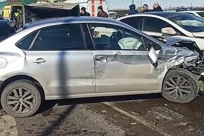 Грузовик протаранил 16 авто на российской трассе и попал на видео