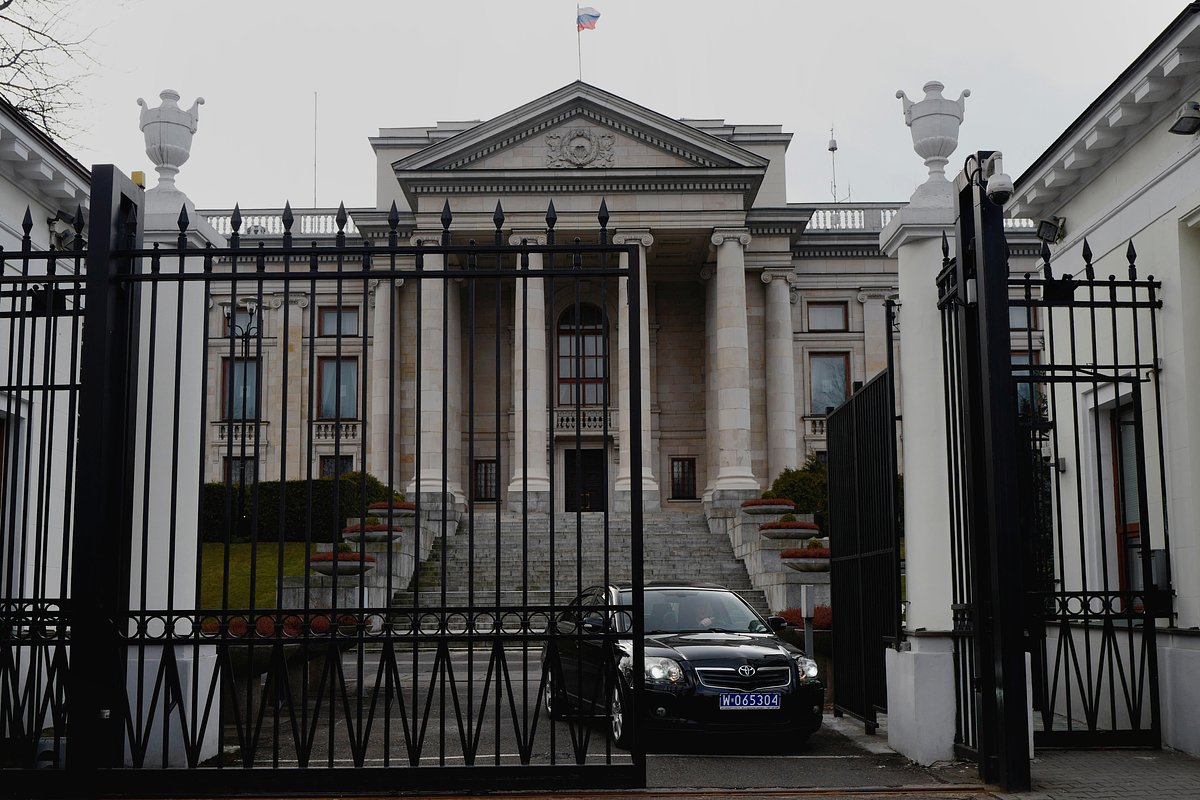 Здание посольства России в Варшаве. 26 марта 2018 года