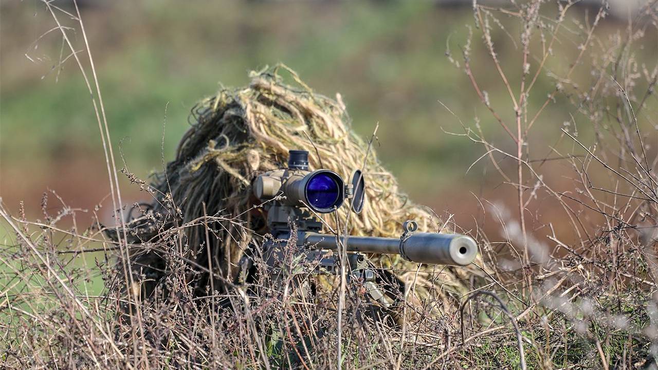 Российские военные заявили о ликвидации украинской женщины-снайпера в ЛНР:  Политика: Россия: Lenta.ru