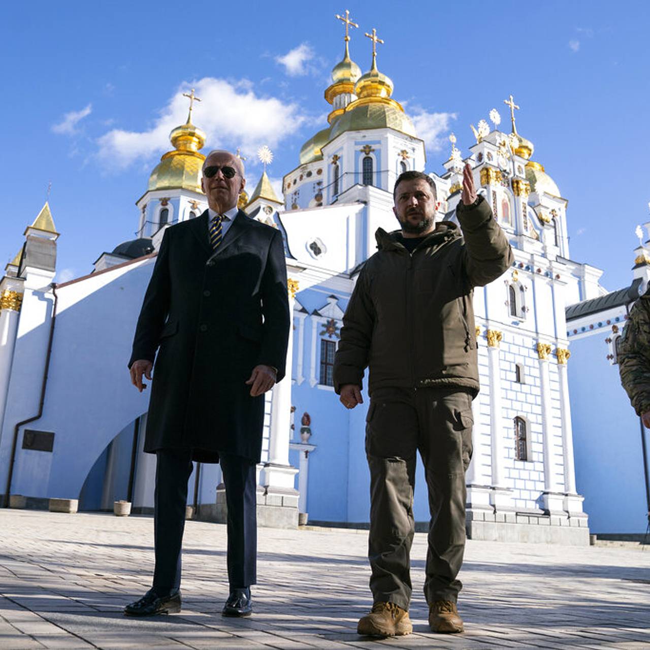 Белый дом подтвердил разговор с властями России перед визитом Байдена в  Киев: Политика: Мир: Lenta.ru