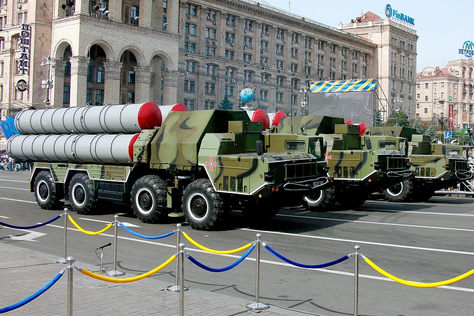 S-300 air defence mobile missile systems drive through Ukraine's Independence Day military parade in the centre of Kiev August 24, 2014