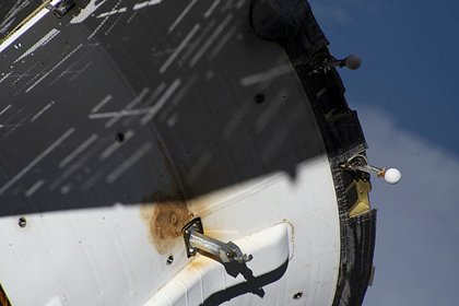 «Роскосмос» назвал попадание микрометеороида в МКС маловероятным событием