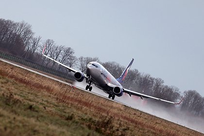 Летевший из Сочи самолет аварийно сел в Красноярске