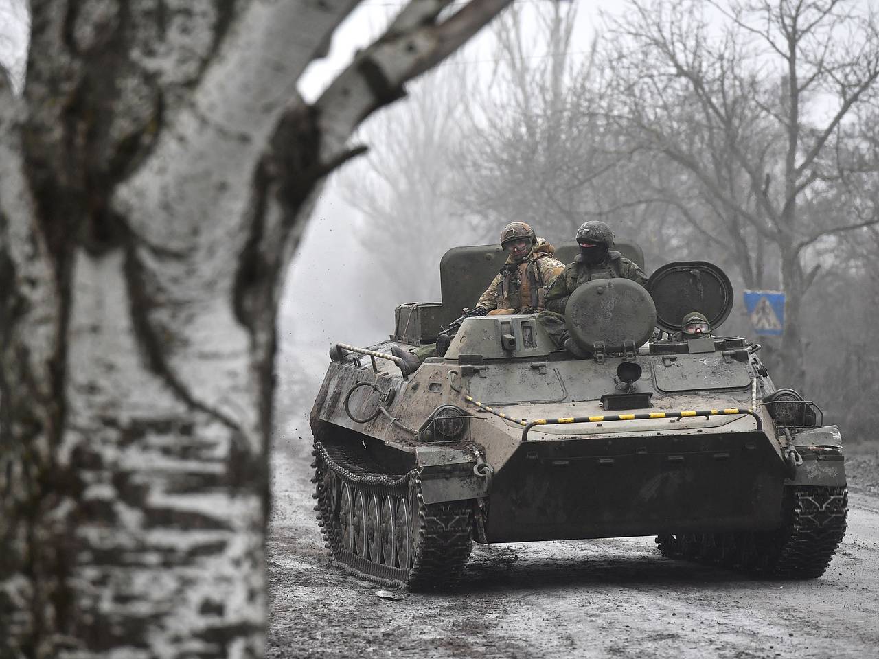 Военкоры сообщили о повторении российскими военными новой тактики борьбы с  ВСУ: Украина: Бывший СССР: Lenta.ru