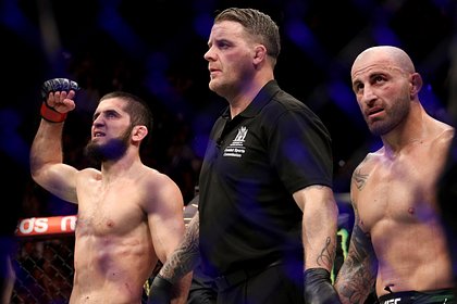 Глава UFC озвучил условие для проведения реванша Махачева и Волкановски