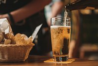 Поставки пива в Россию сократились почти на четверть 