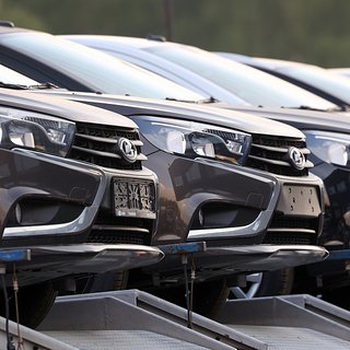 Россияне бросились скупать Lada Granta