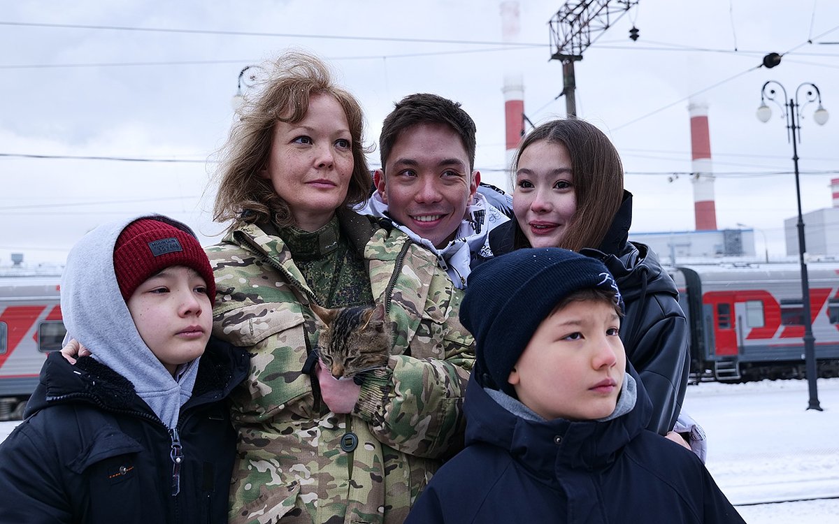 Ирина Касымжанова с детьми