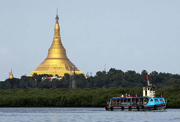 Пагода мировой випассаны в Индии