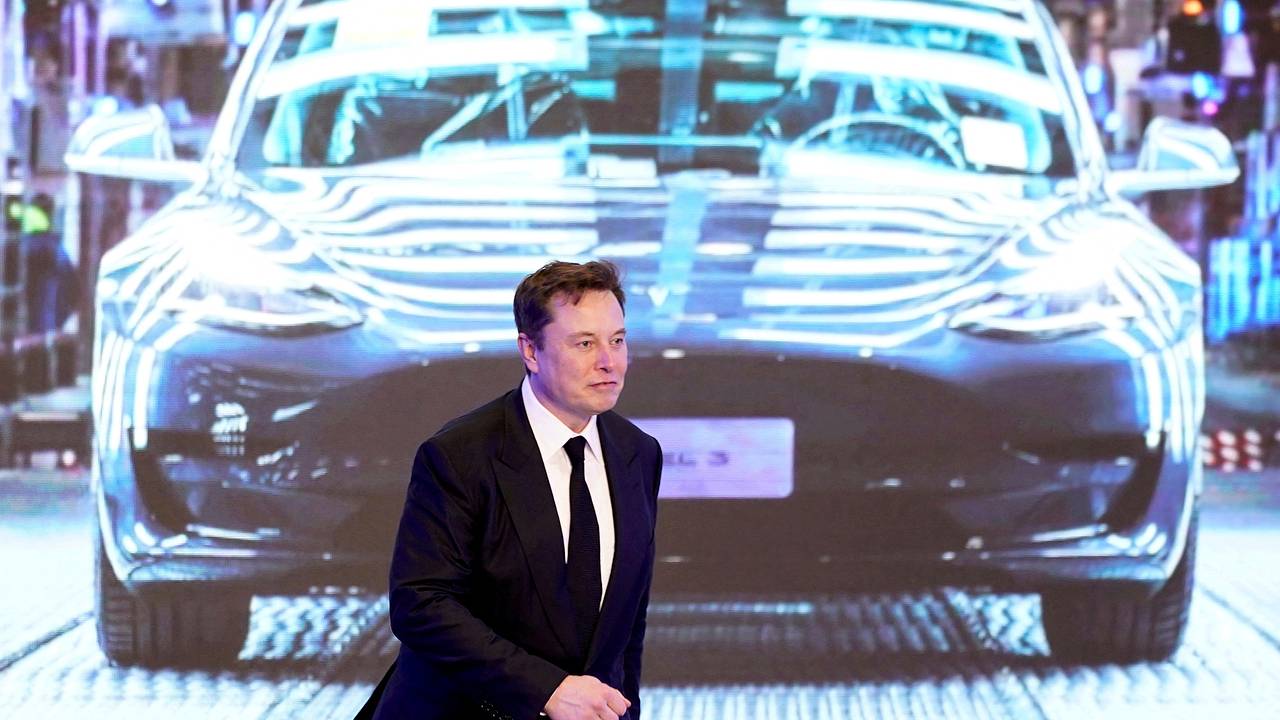 Стало известно о новом дешевом электромобиле Tesla: Техника: Наука и  техника: Lenta.ru