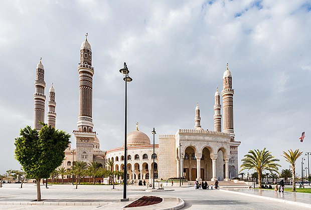 Достопримечательностью Саны также считаются мечети