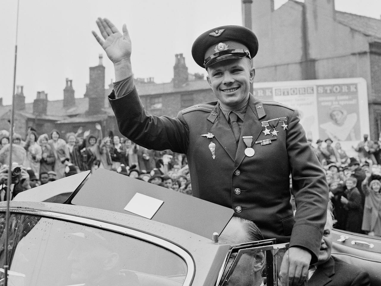 Гагарин после полета получил звание. Гагарин 1961. Встреча Гагарина. Фото Гагарина.