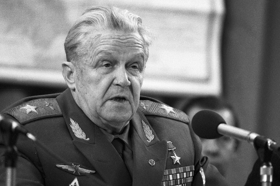 Маршал авиации Сергей Руденко