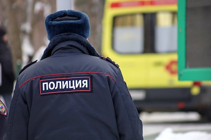 Двоих детей нашли рядом с телами родителей в российском регионе