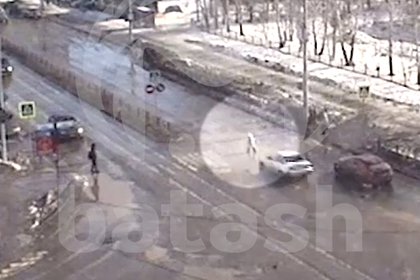 Россиянин на иномарке сбил семилетнюю девочку на переходе и попал на видео