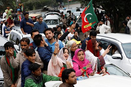 Полицейские возобновили штурм резиденции бывшего премьера Пакистана