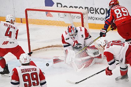 «Локомотив» победил ЦСКА и сократил отставание в серии плей-офф КХЛ