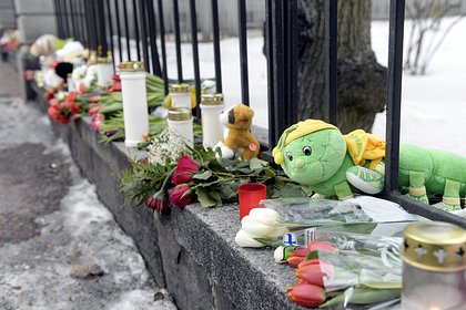 В Кемерове возложили цветы в канун пятилетней годовщины пожара в «Зимней вишне»