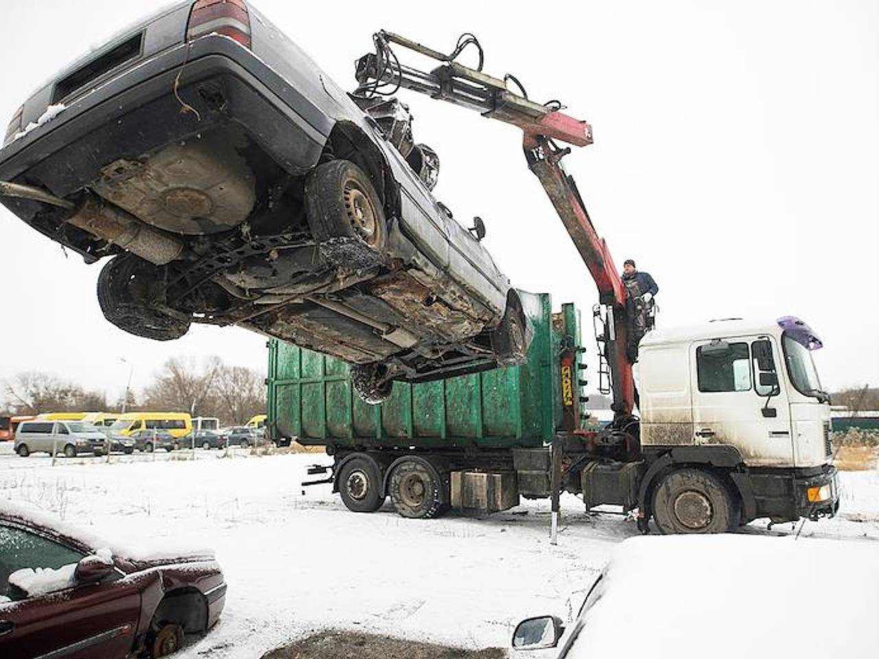 В России захотели возобновить программу утилизации автомобилей: Транспорт:  Среда обитания: Lenta.ru