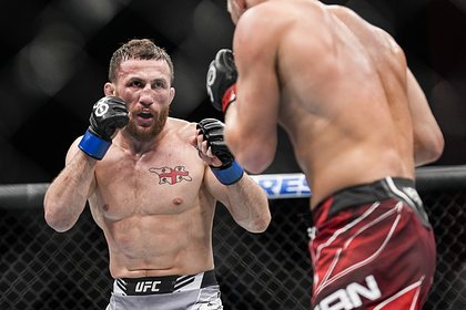 Грузинский боец UFC показал травмированную перед боем с Яном руку