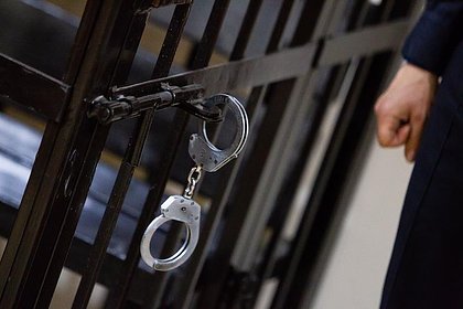 Россиянина осудили на 13 лет за организацию нарколаборатории в частном доме