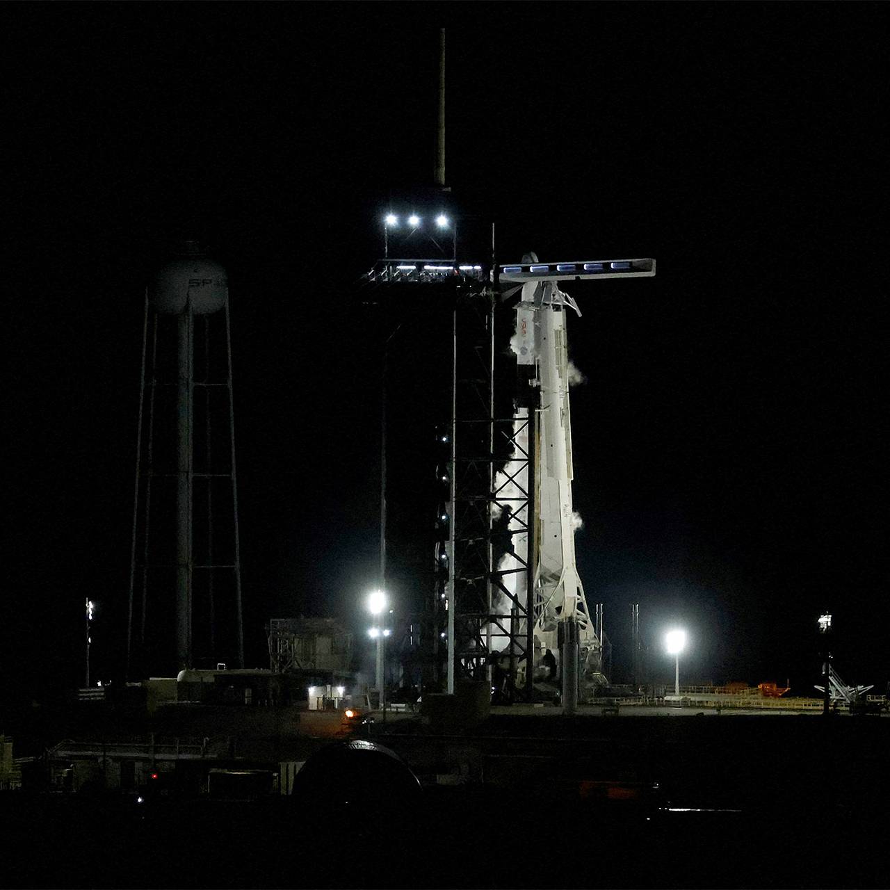 Почему отменили запуск ракеты сегодня. Пуски РН Falcon 9 c SLC-4e Ванденберг. Ракета с запуском. Запуск ракеты в космос. Ракета носитель.