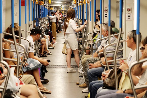 Как в Днепре общественный транспорт стал местом разврата