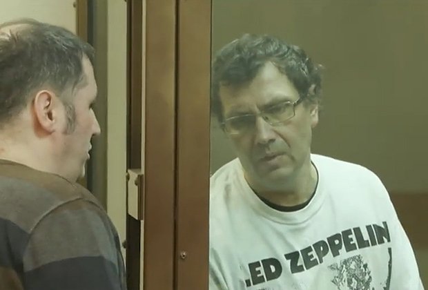 Александр Цветков (справа) в зале суда. Кадр: НТВ