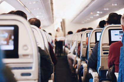 Пассажир самолета назвал попутчика «жирофобом» за нежелание сидеть с ним