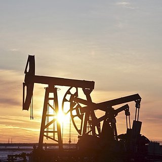 Цены на нефть резко выросли после сокращения добычи странами ОПЕК+