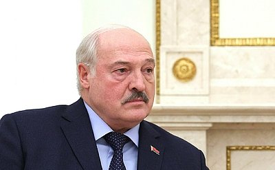 Лукашенко вернулся в Белоруссию