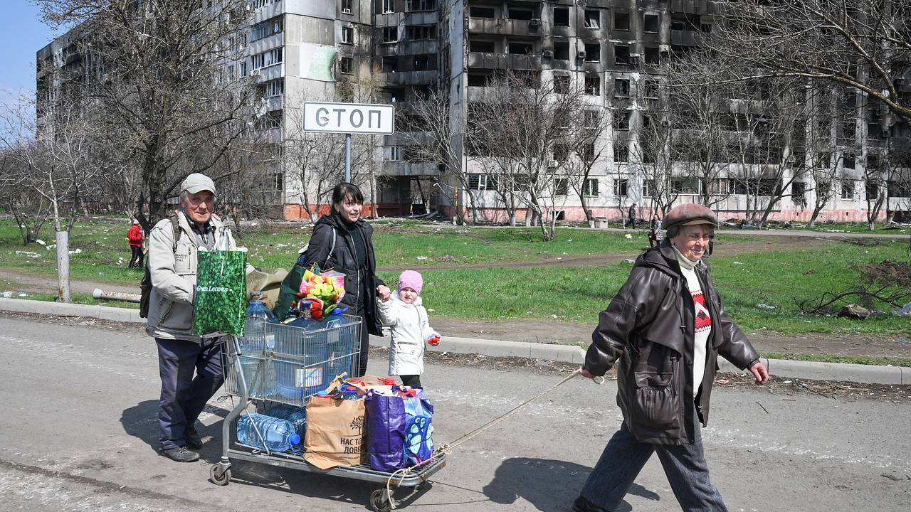 10 запрещенных фраз, которые родители все равно говорят детям