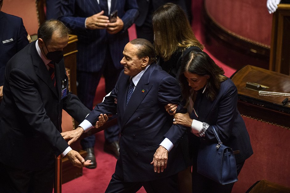 Сильвио Берлускони участвует в первой сессии законодательного собрания 19-го созыва в сенате, 13 октября 2022 года