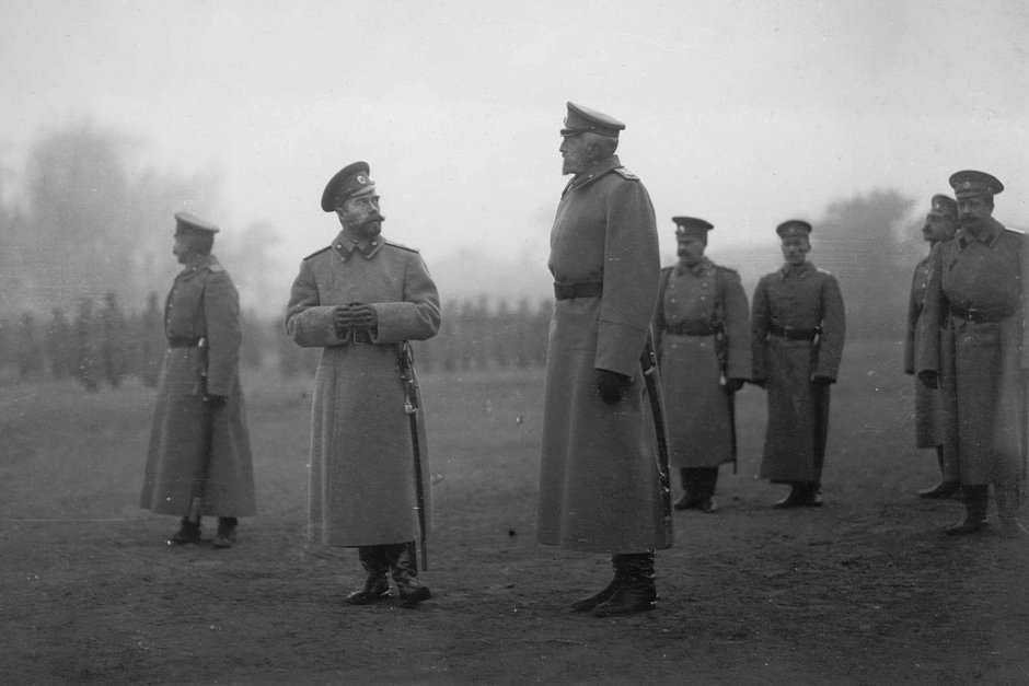 Император Николай II и Верховный главнокомандующий русской армией великий князь Николай Николаевич. Барановичи, сентябрь 1914 года