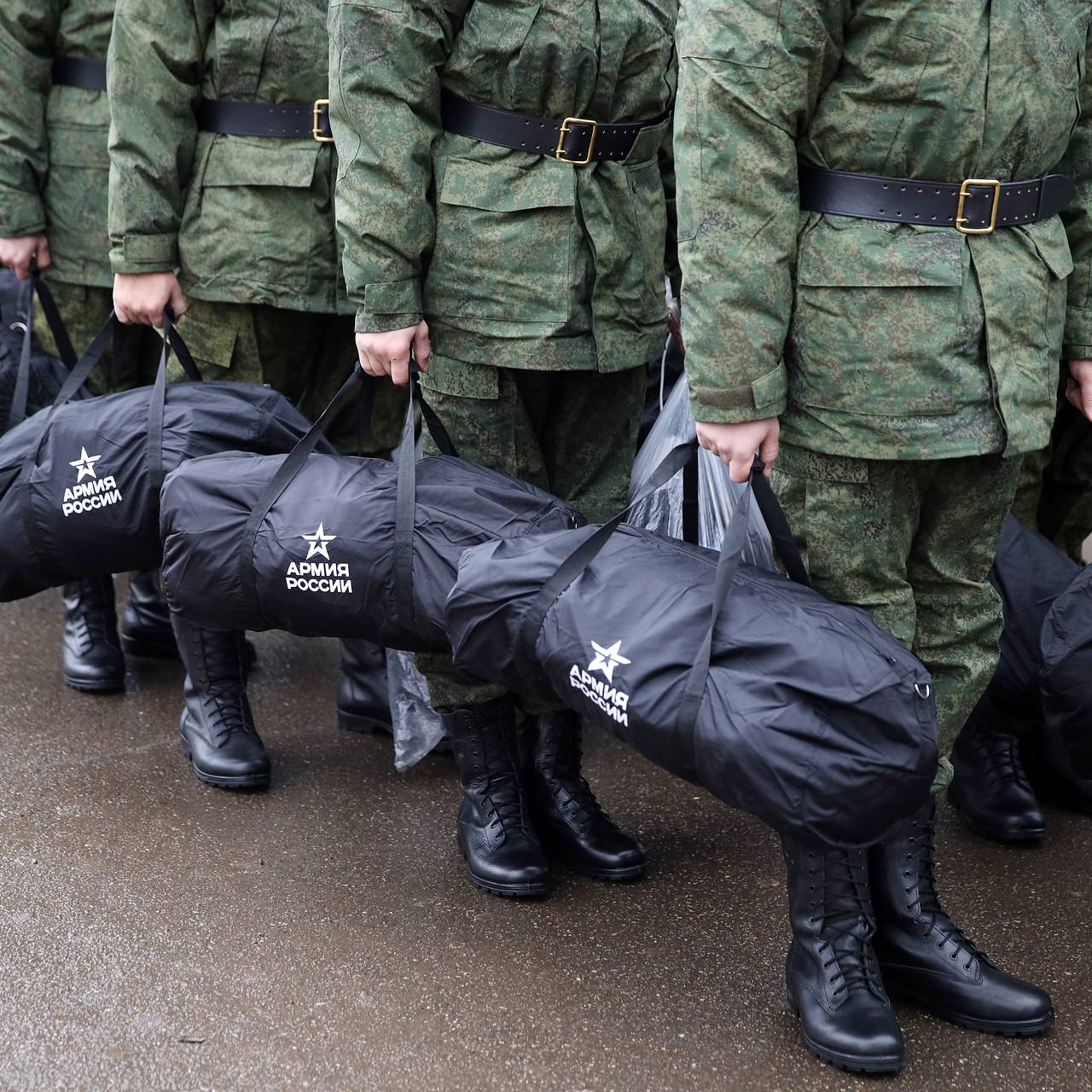 Власти Минска не разрешили трогать статуи за грудь