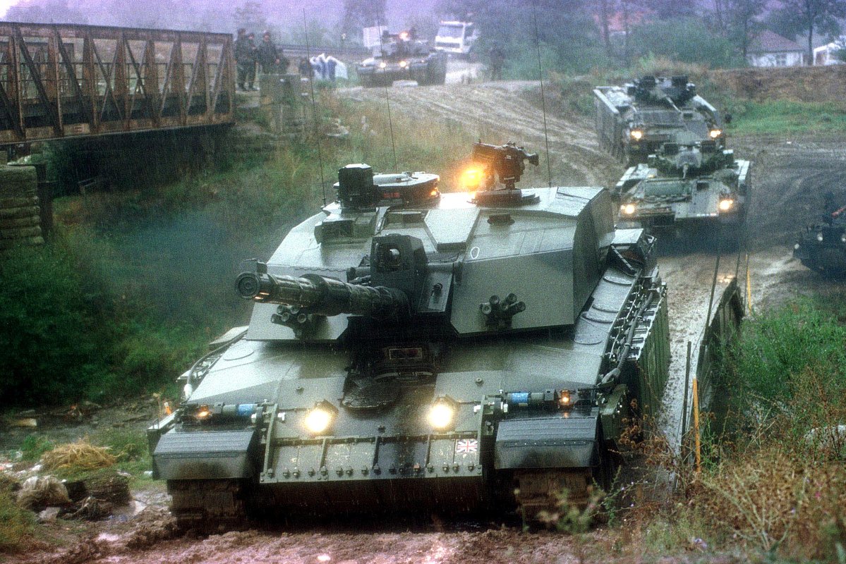 Британский танк Challenger 2 в Косово