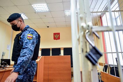 Бывшего сотрудника МВД осудят за вымогательство и хищение миллионов рублей