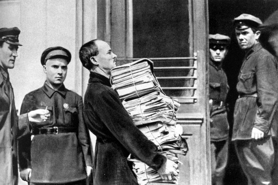 Доставка папок с документами по Шахтинскому делу на судебное заседание. Июль 1928 года