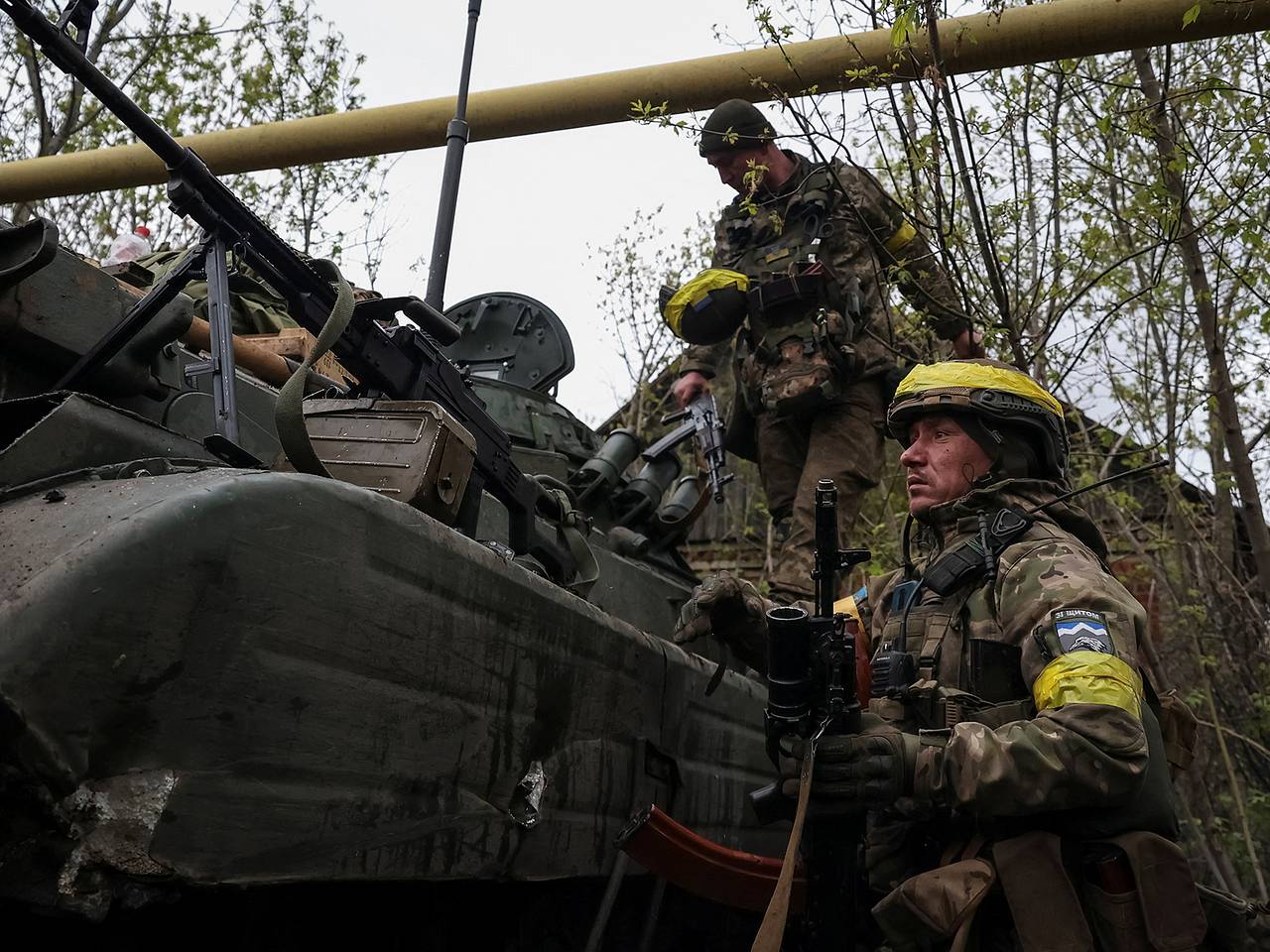 Украинские военные обстреляли школу в Запорожской области: Украина: Бывший  СССР: Lenta.ru