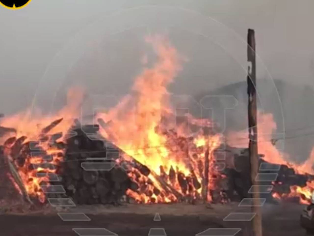 Стало известно о пропавшей без вести россиянке в охваченном огнем поселке:  Россия: Lenta.ru