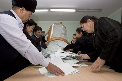 В Узбекистане проголосовали за обнуление сроков президента