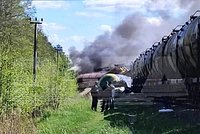 Поезд сошел с рельсов под Брянском в результате подрыва железной дороги. Что известно о случившемся? 