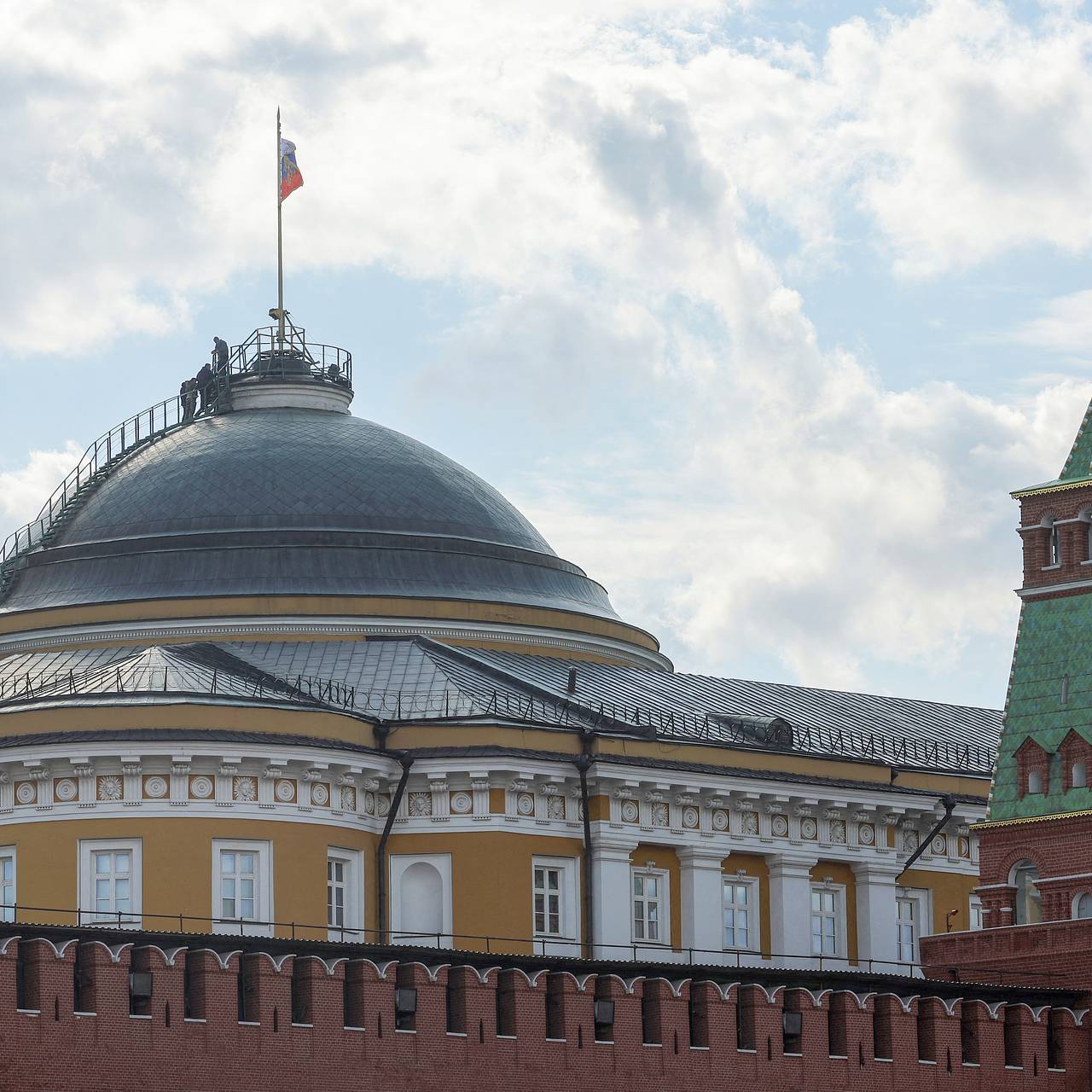 Кремлевские купола в Москве